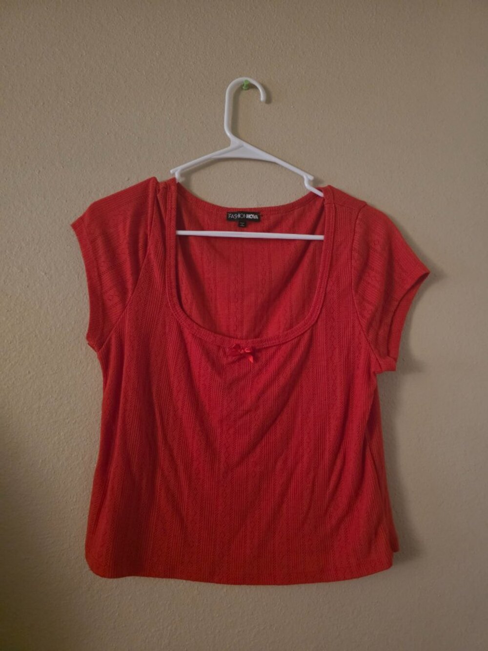 Fashion Nova Size 2X Red Tee